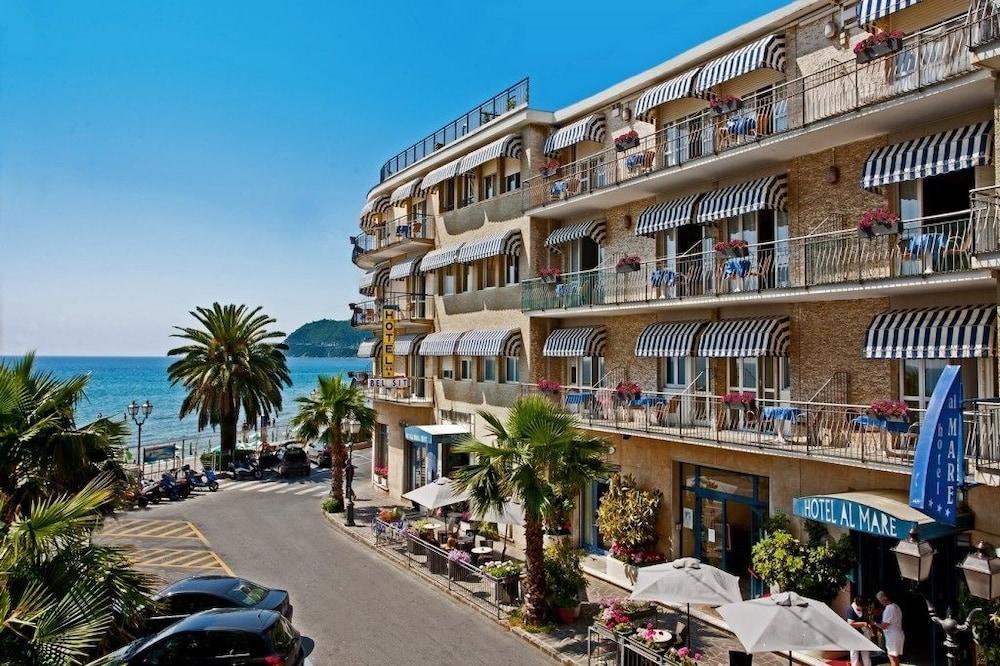 Hotel Bel Sit Alassio Exteriör bild