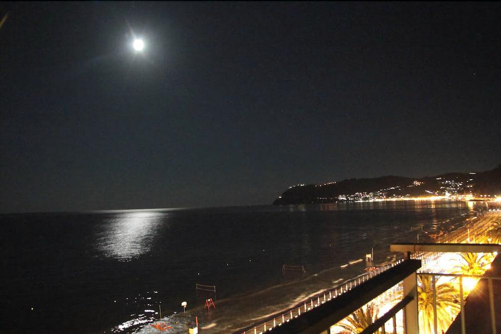 Hotel Bel Sit Alassio Exteriör bild