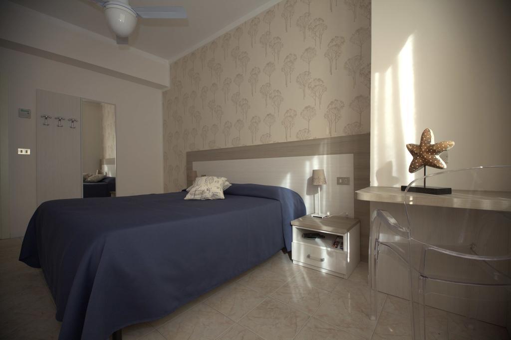Hotel Bel Sit Alassio Rum bild